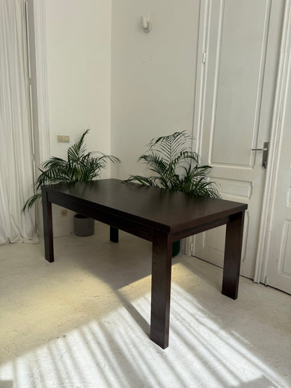 Table vintage en bois marron foncé