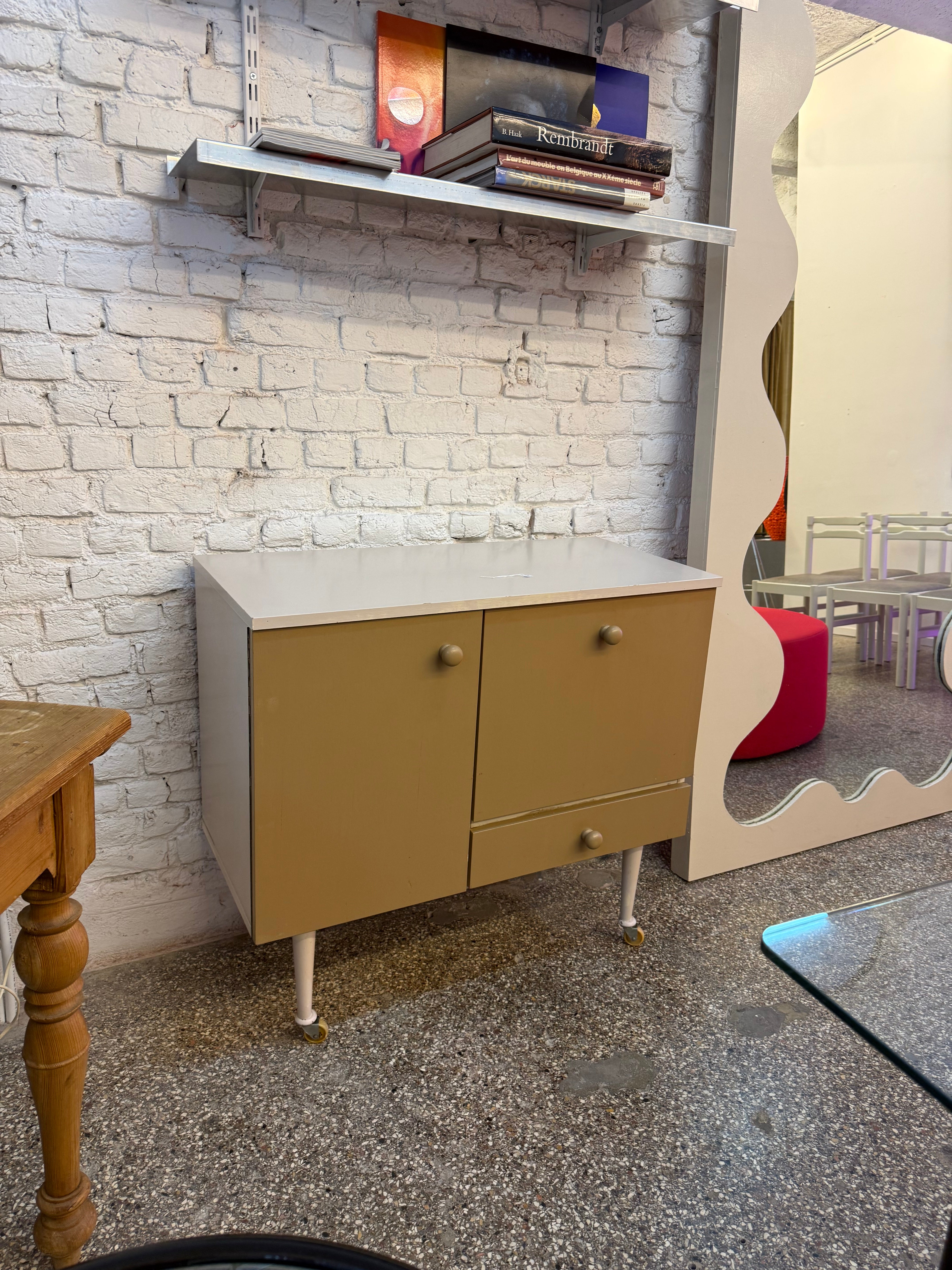 Commode vintage repeinte