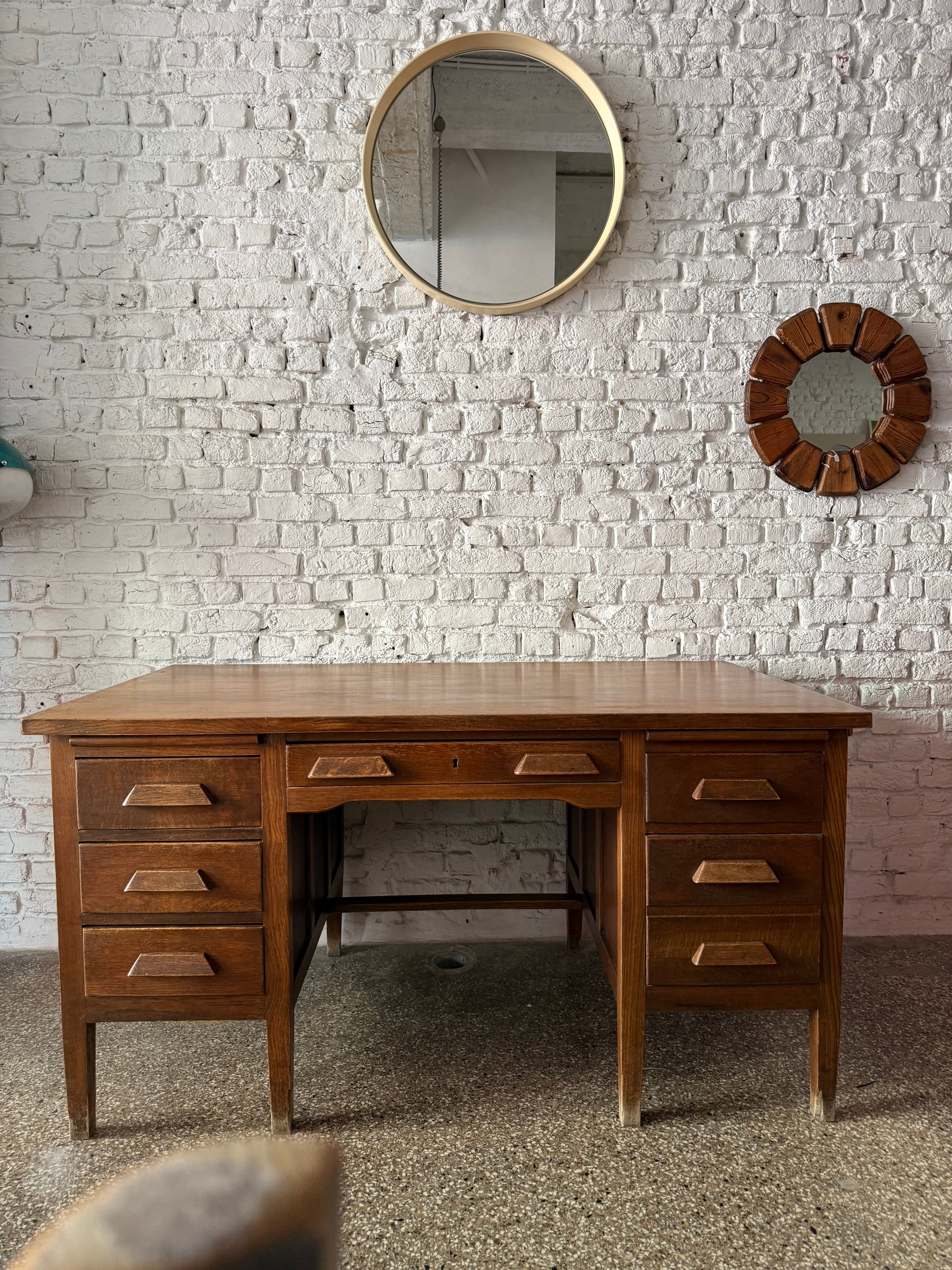 Bureau de 1940 en chêne