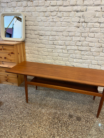 Table de salon en teck 120cm