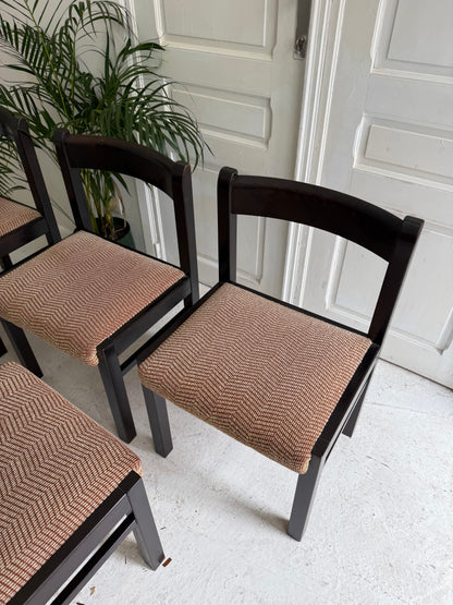 6 chaises vintage en bois massif