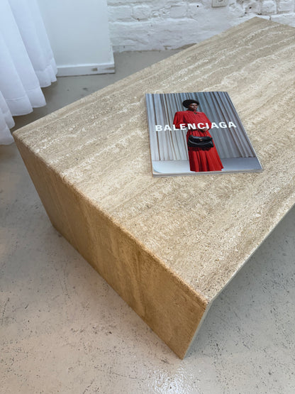 Table de salon en travertin