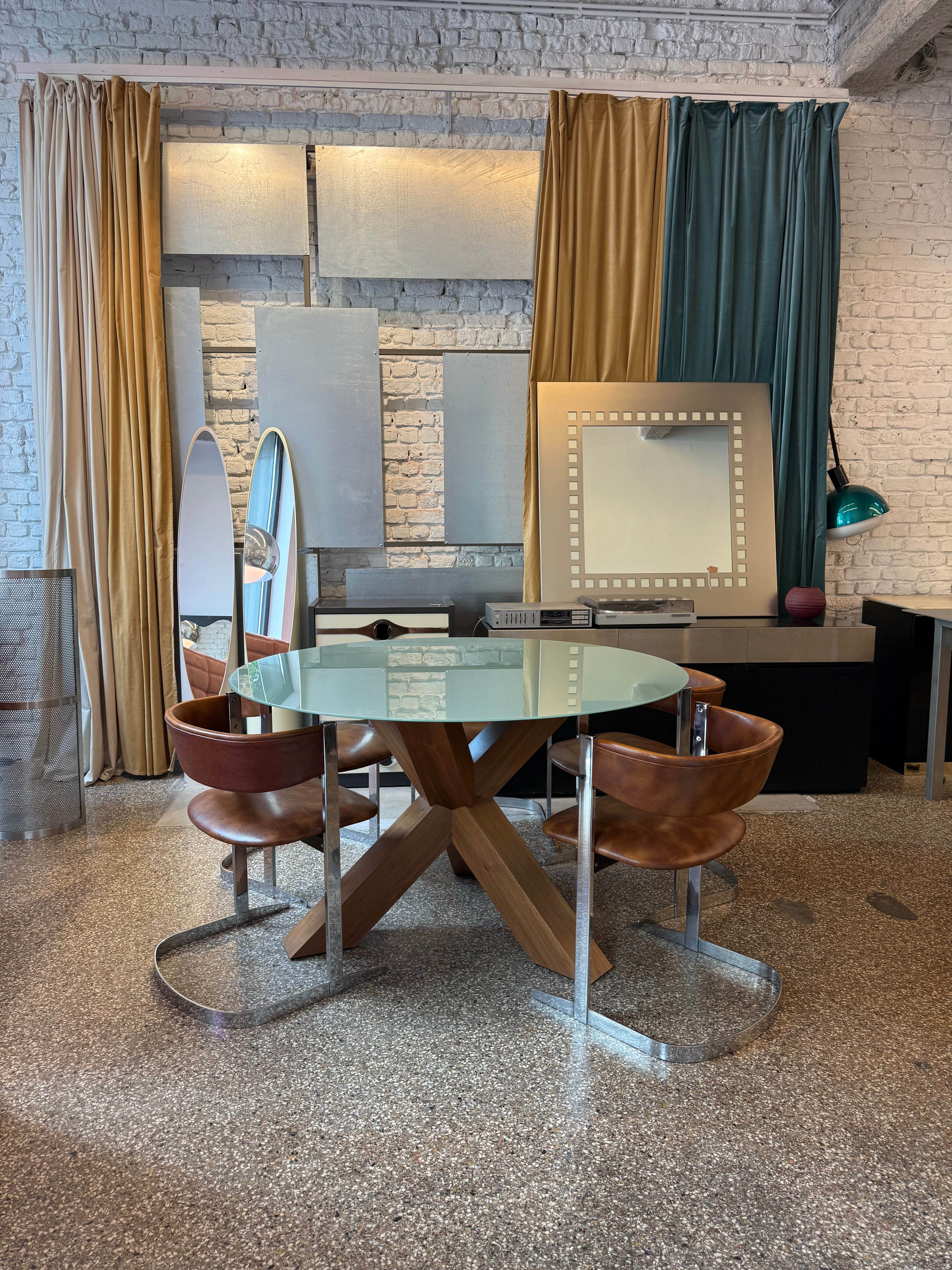 Table scandinave ronde