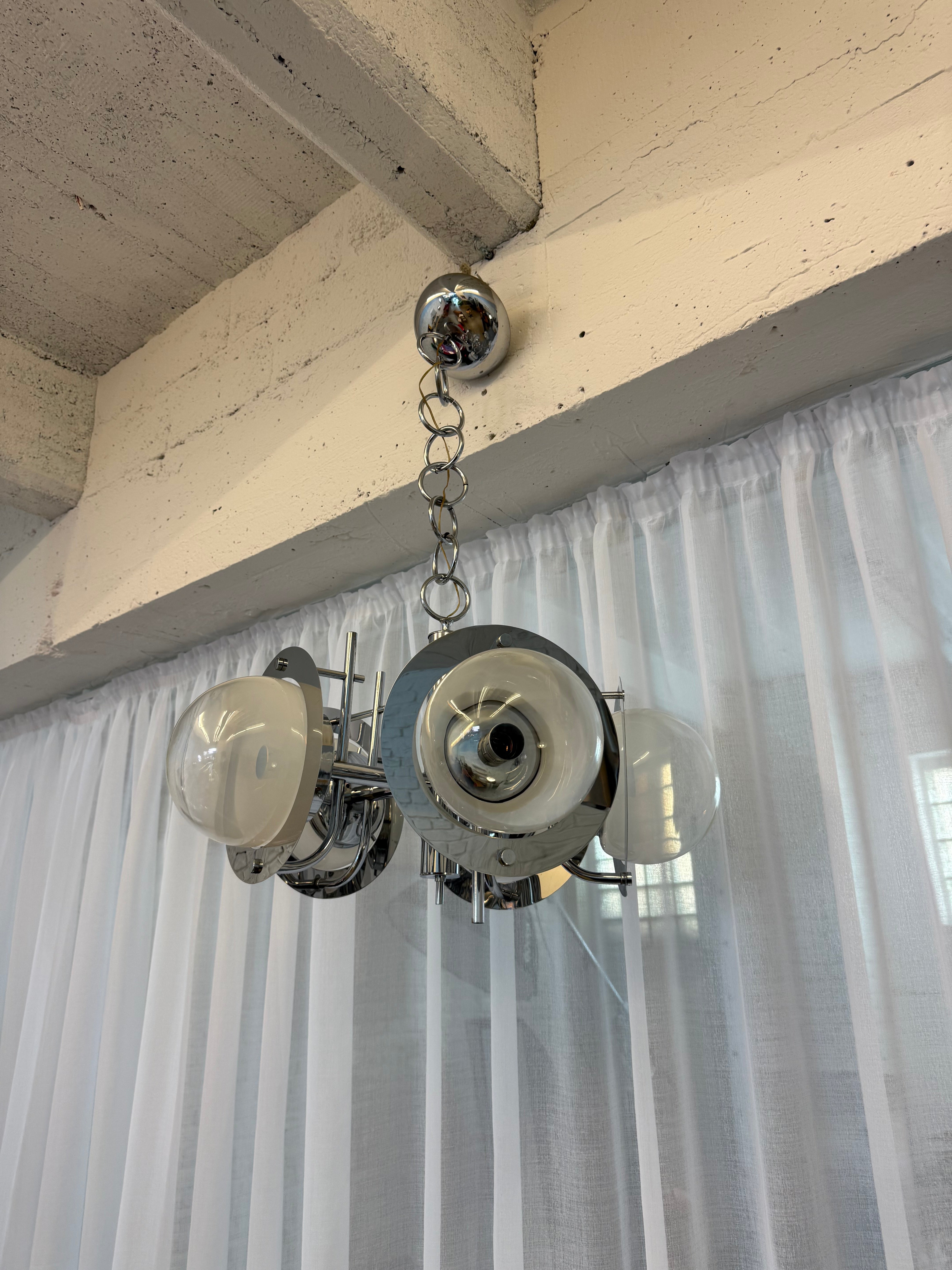 Lampe suspendu en chrome 1970