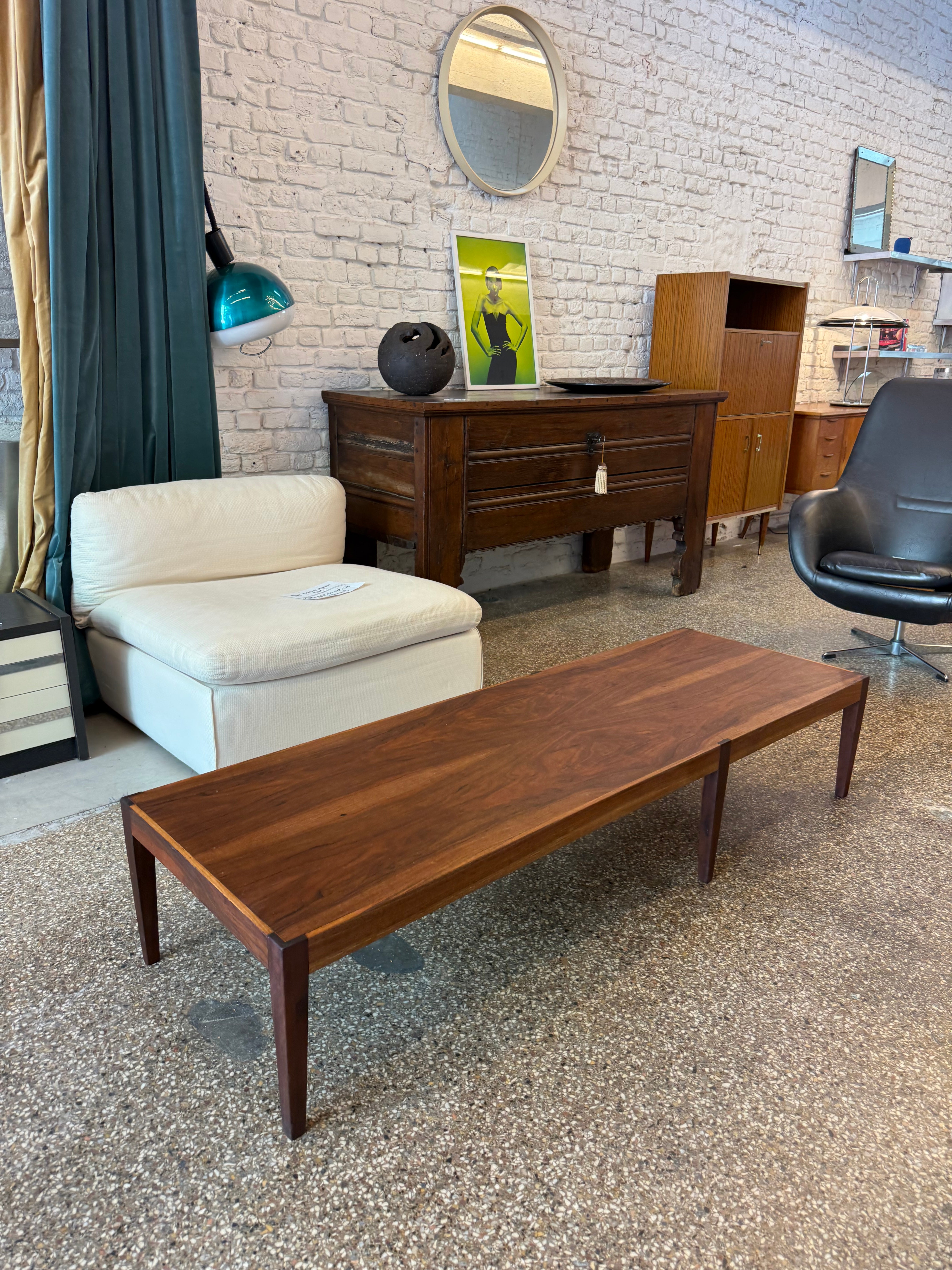 Table de salon danoise en bois massive
