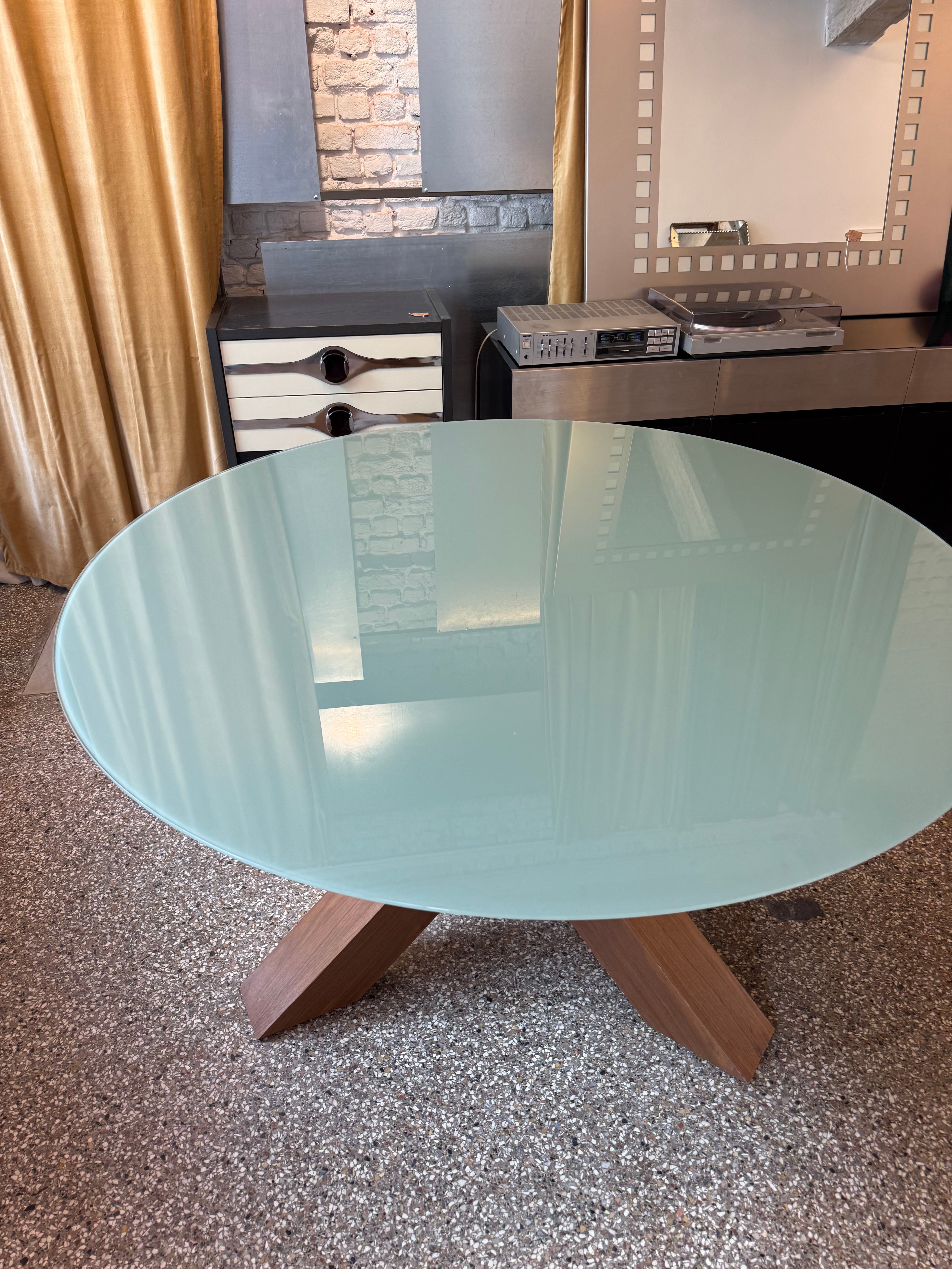 Table scandinave ronde