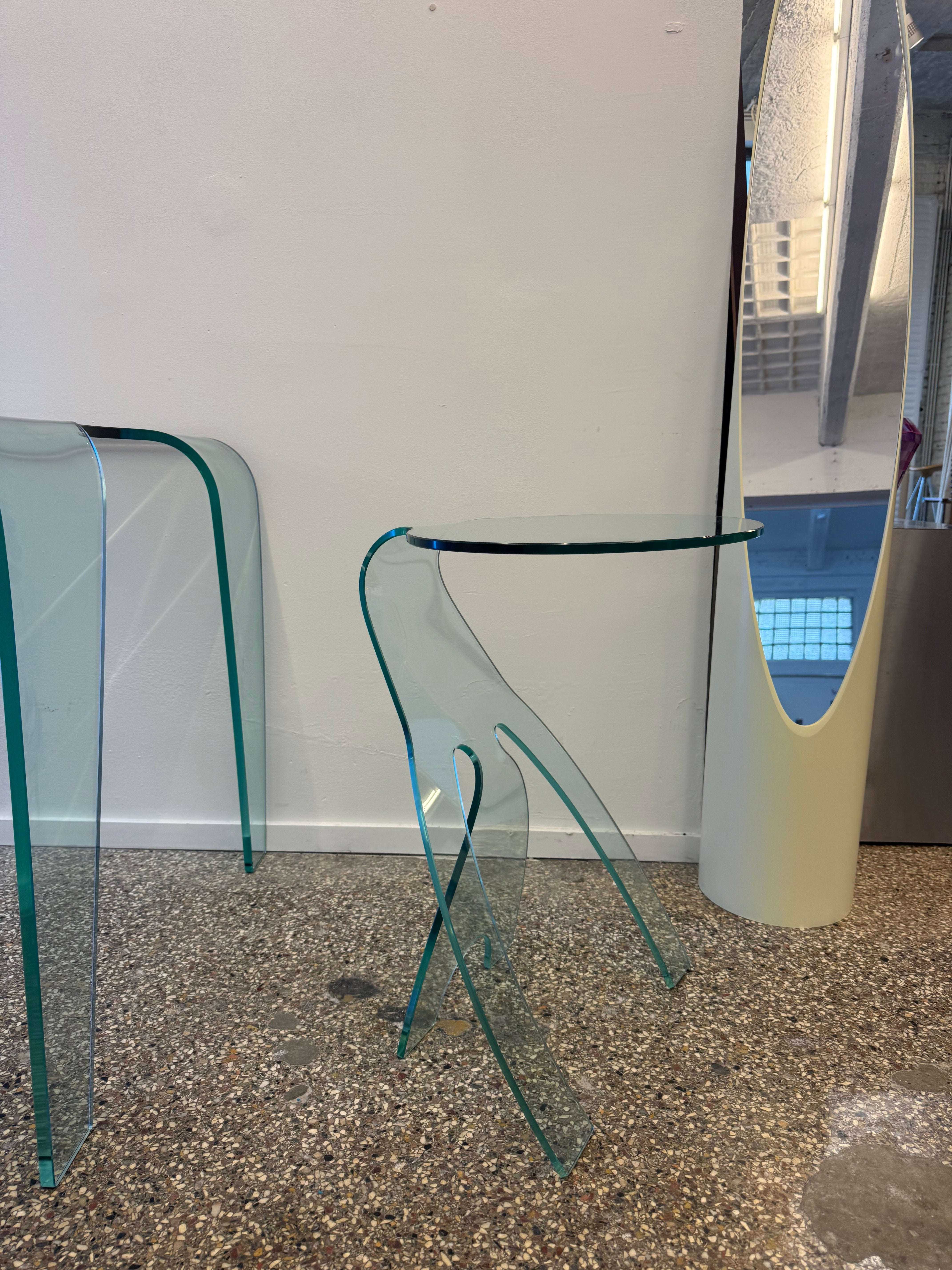 Table d’appoint en verre