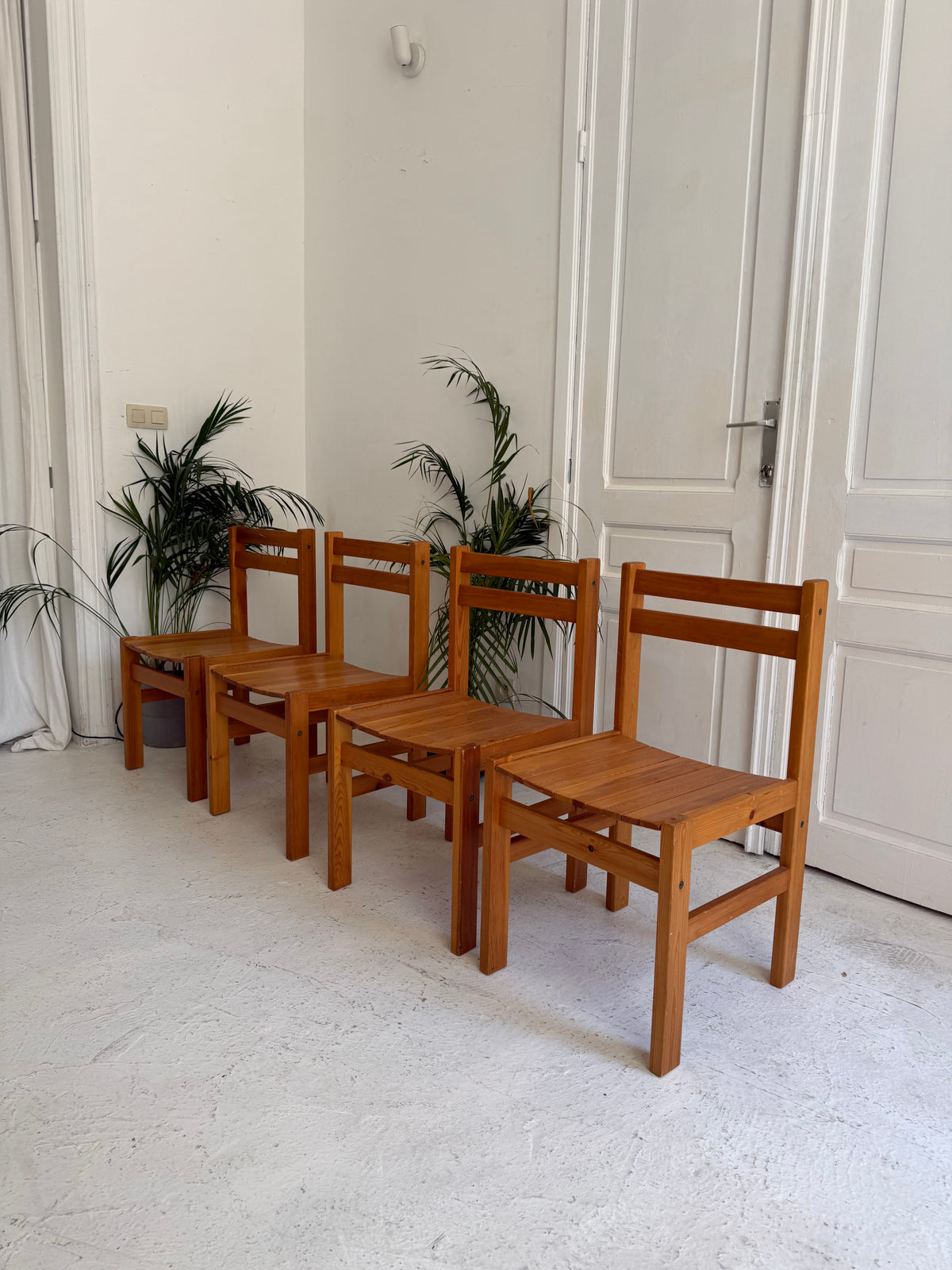 4 chaise en bois vintage