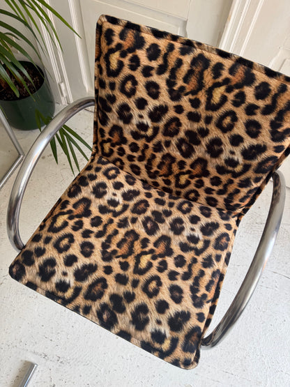 Chaise Metaform Cirkel en léopard