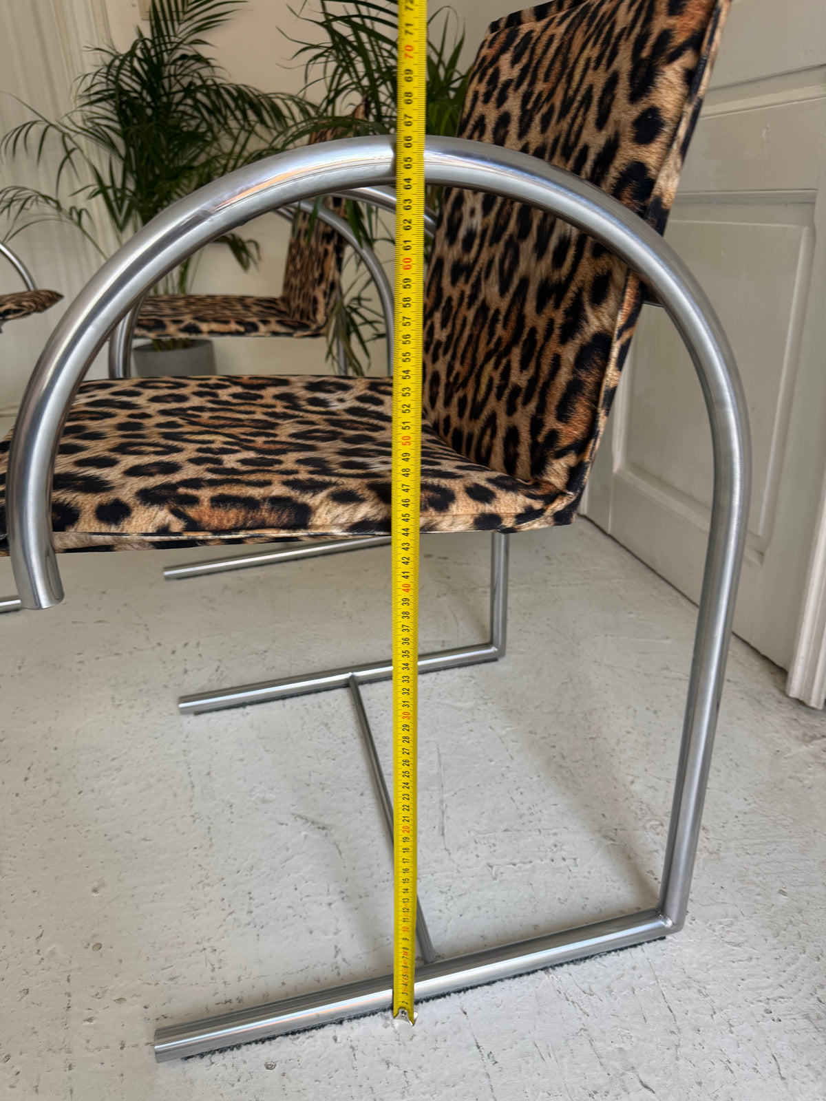 Chaise Metaform Cirkel en léopard