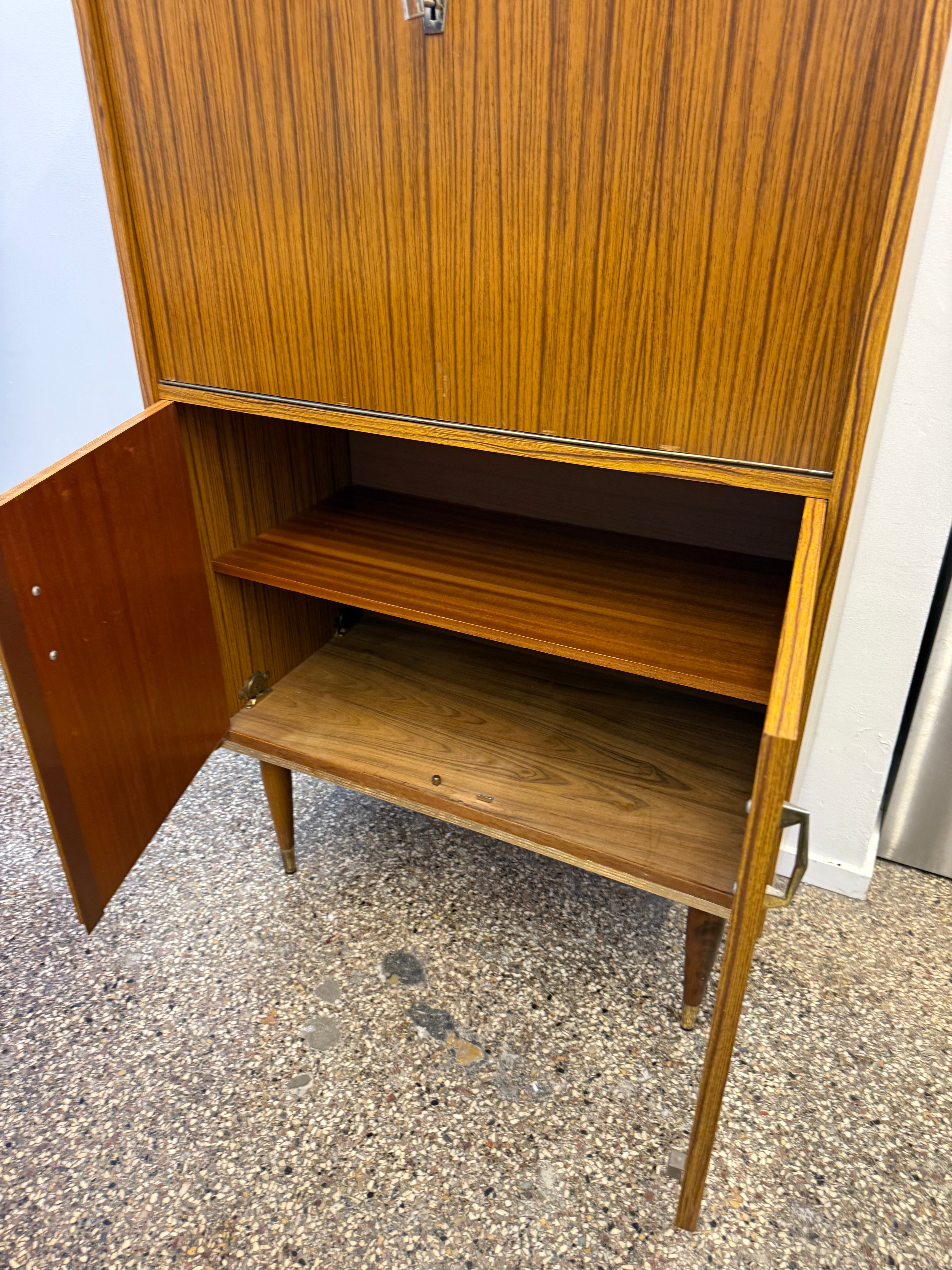 armoir vintage en bois de 1960