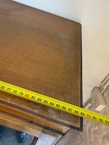 Penderie vintage en bois