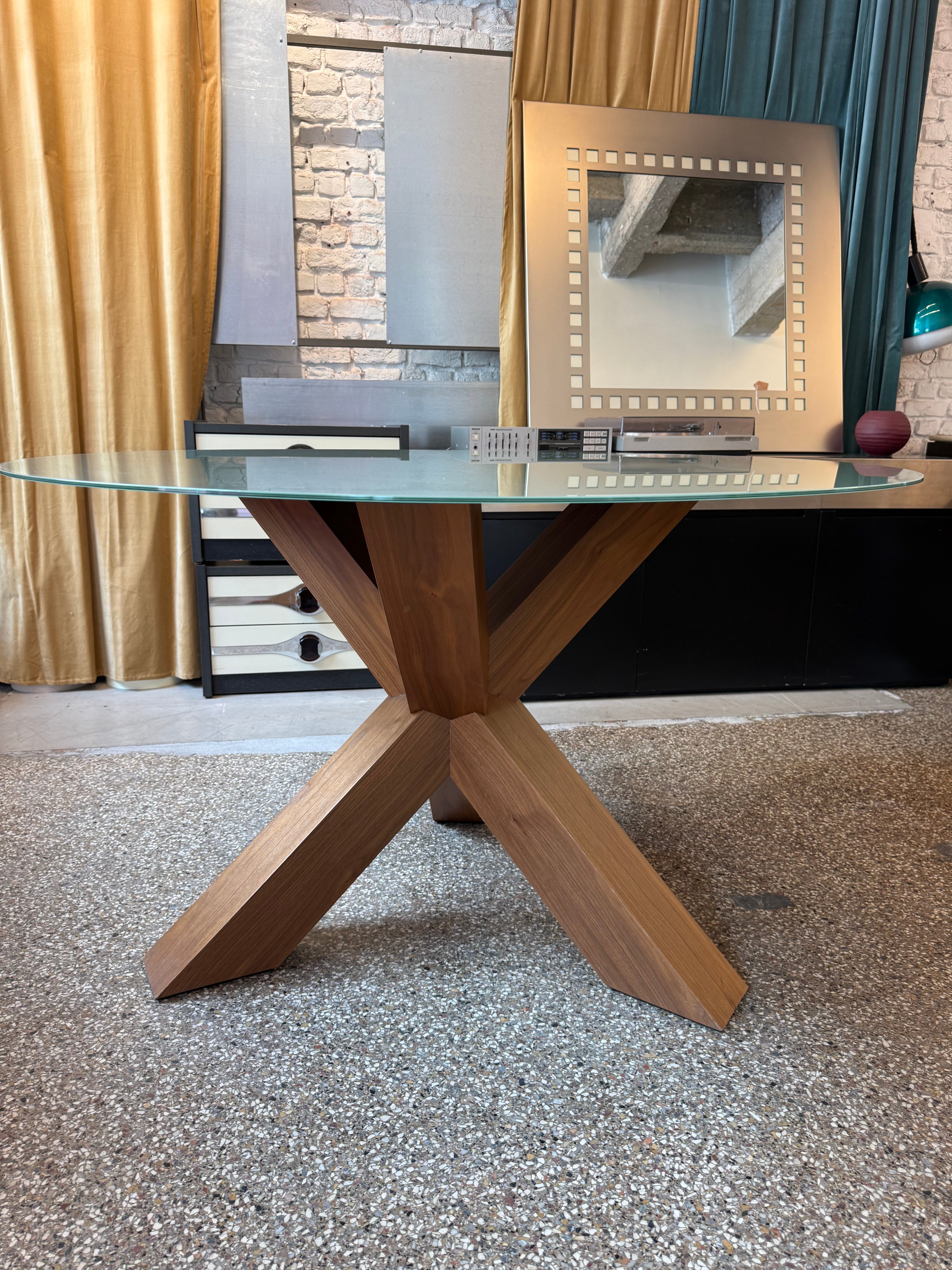Table scandinave ronde