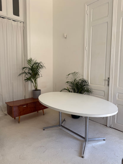 Table ovale design 1970