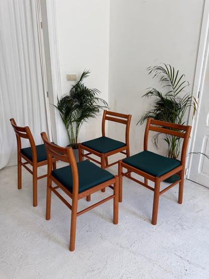 4 chaises Hedem team design en teck