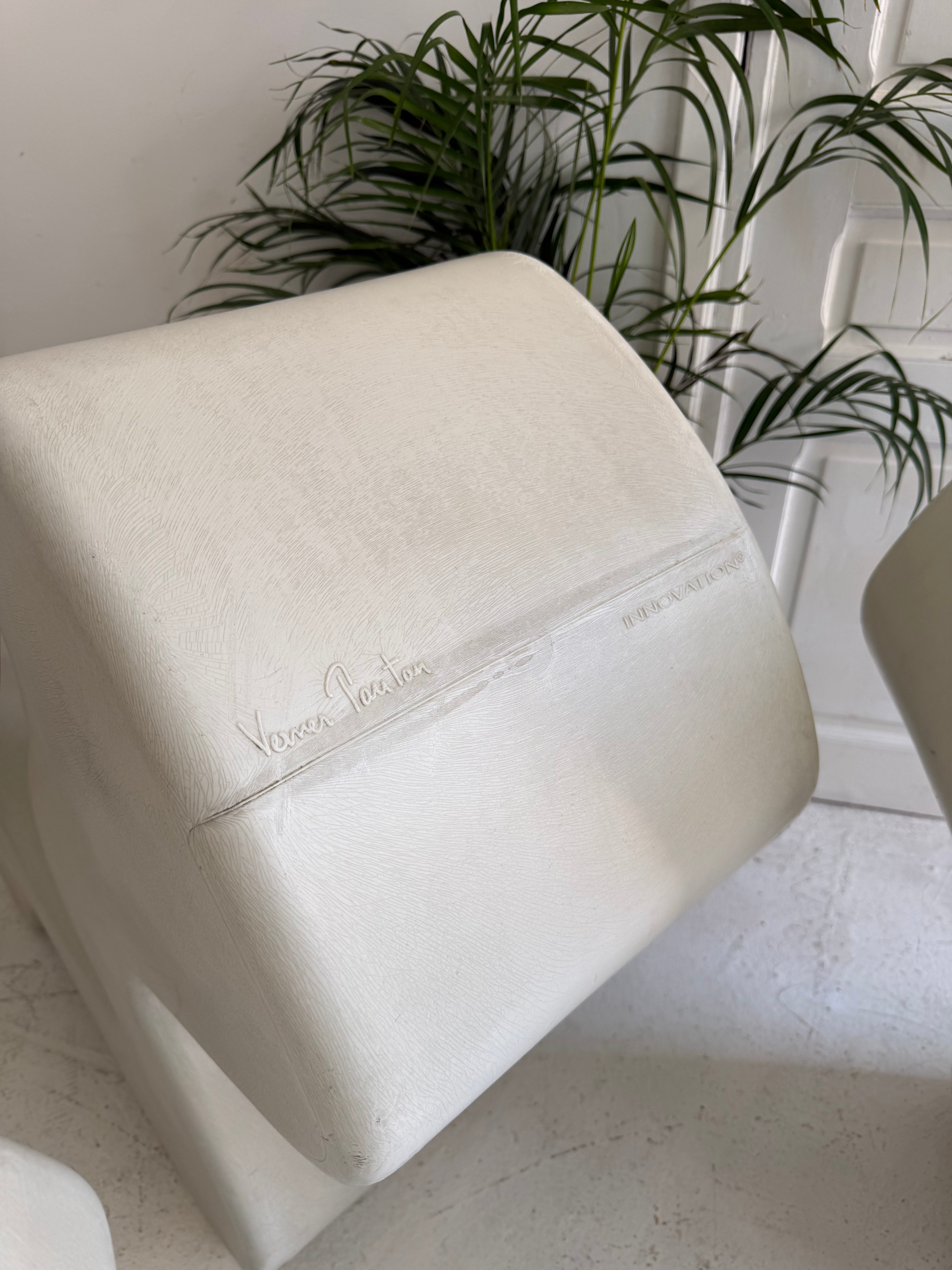 1 chaise design Verner Panton Phantom White