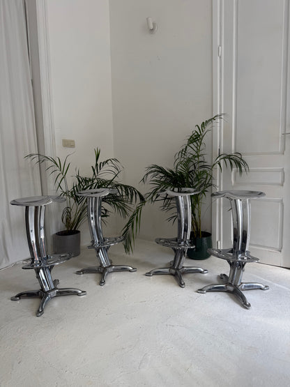 4 tabourets Yasu Sasamoto Lotus