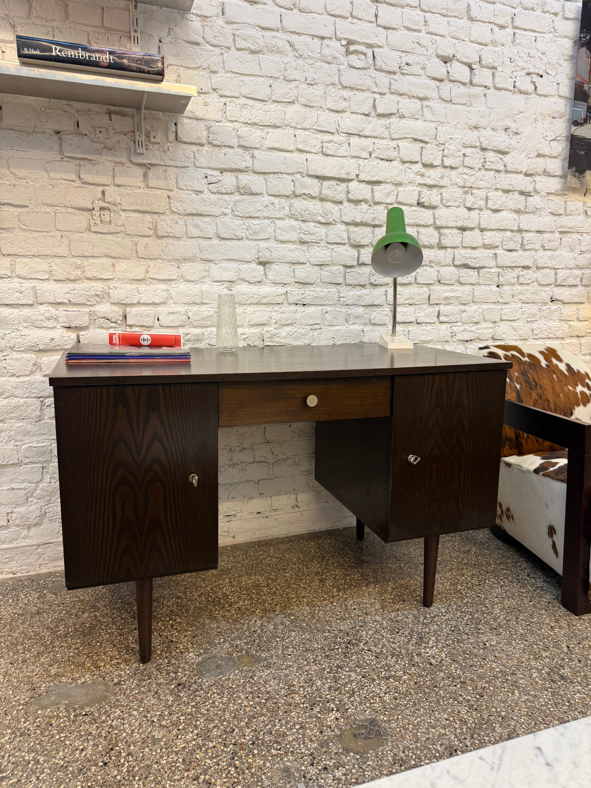 Bureau vintage brun foncé 1970
