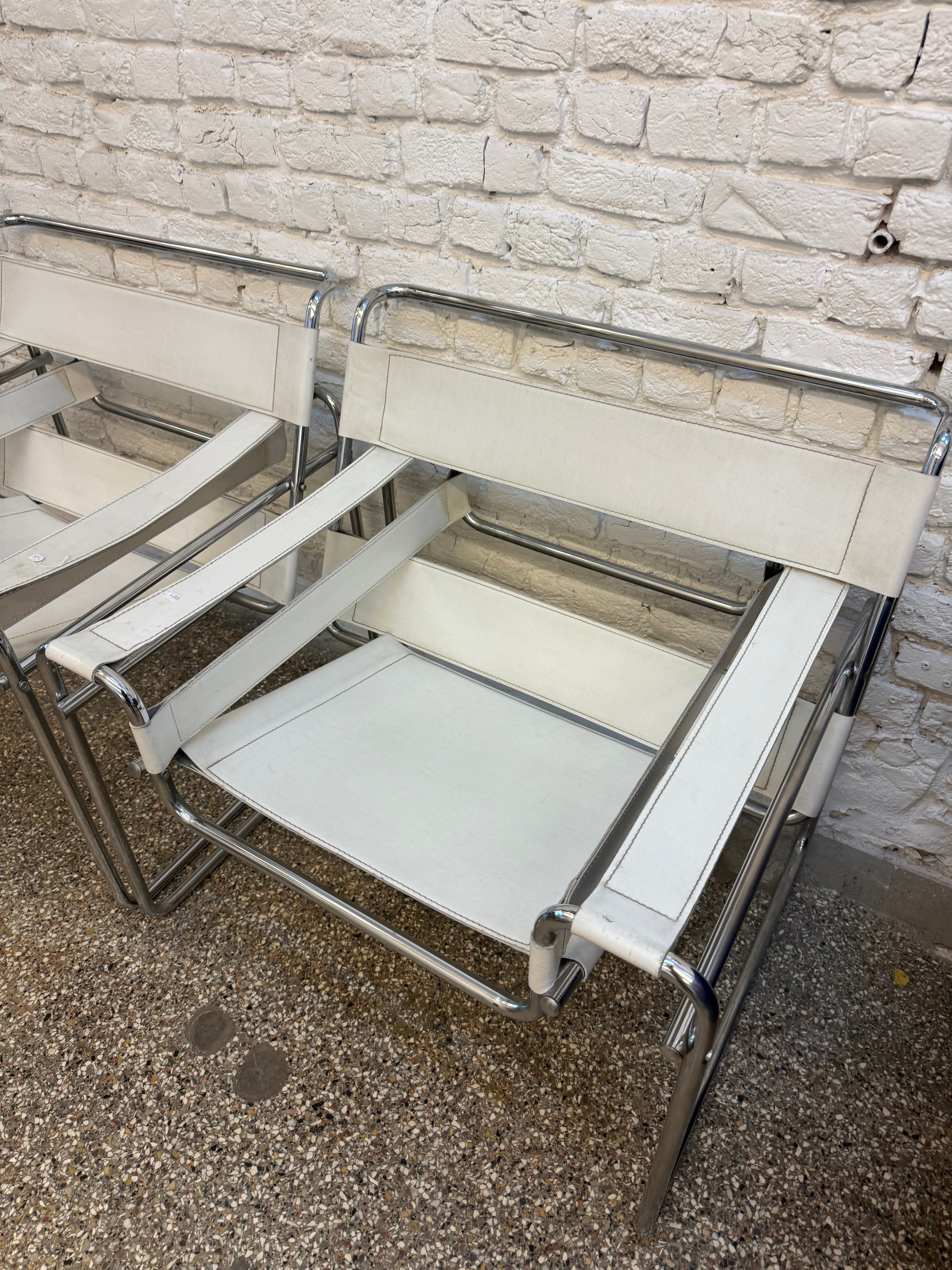 Chaise Wassily vintage blanche