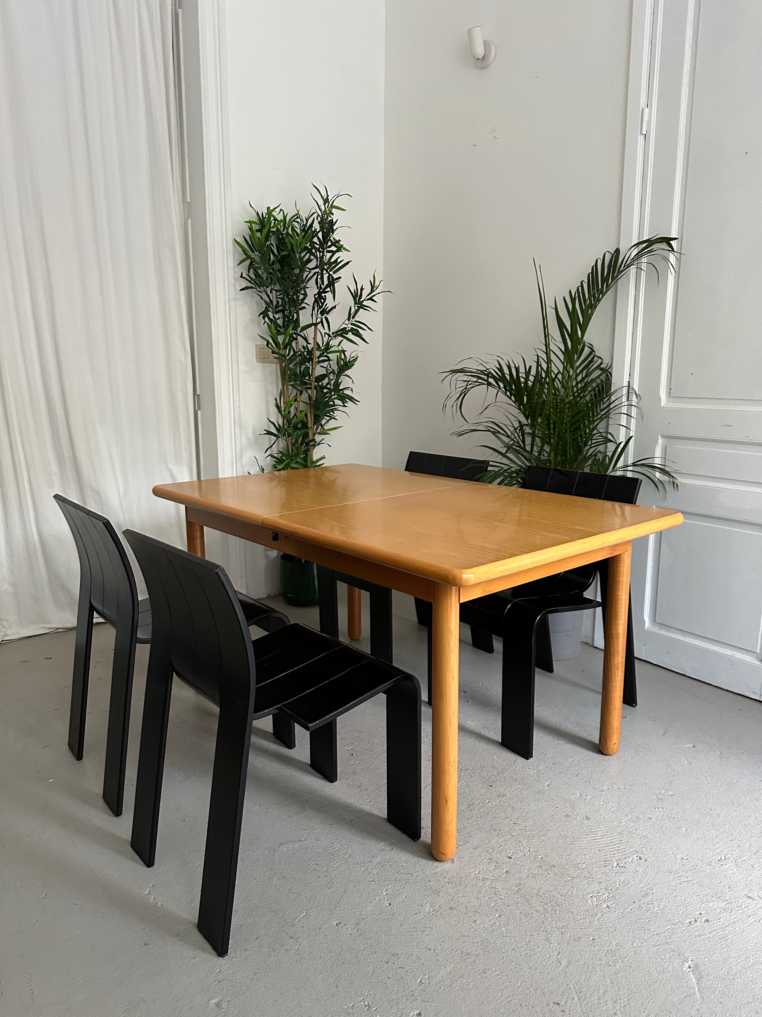 Table en bois massif extensible