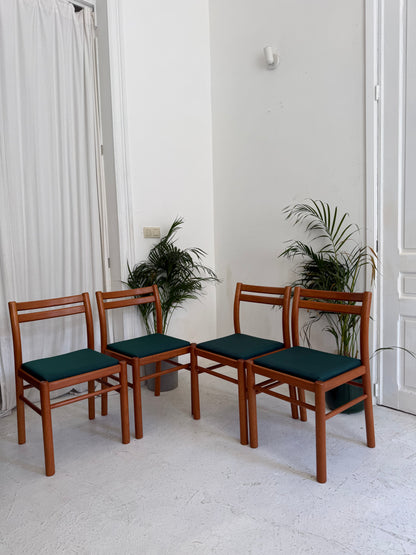 4 chaises Hedem team design en teck