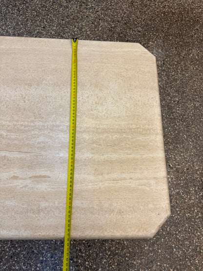 Table basse en travertin