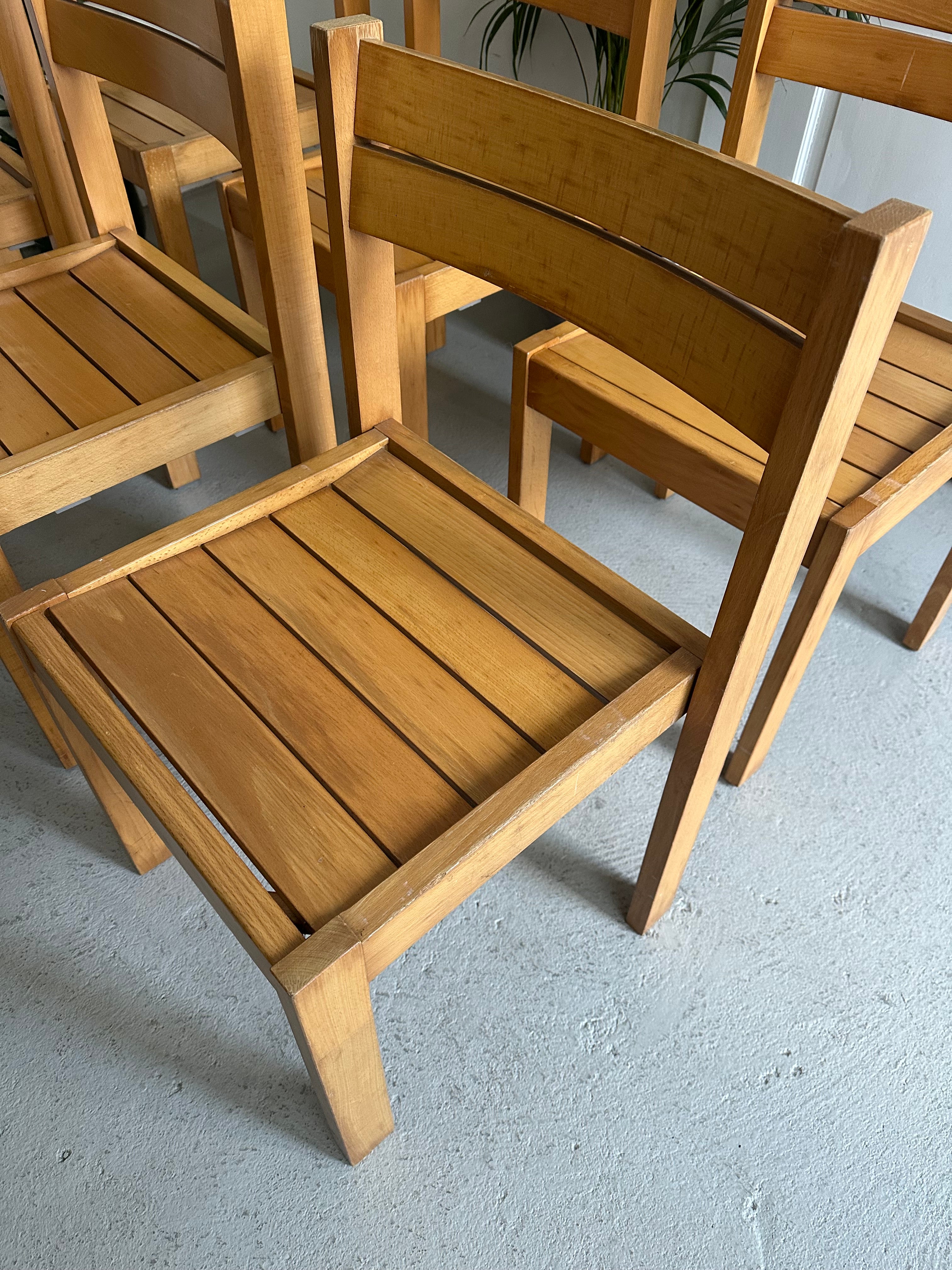 6 chaises en bois