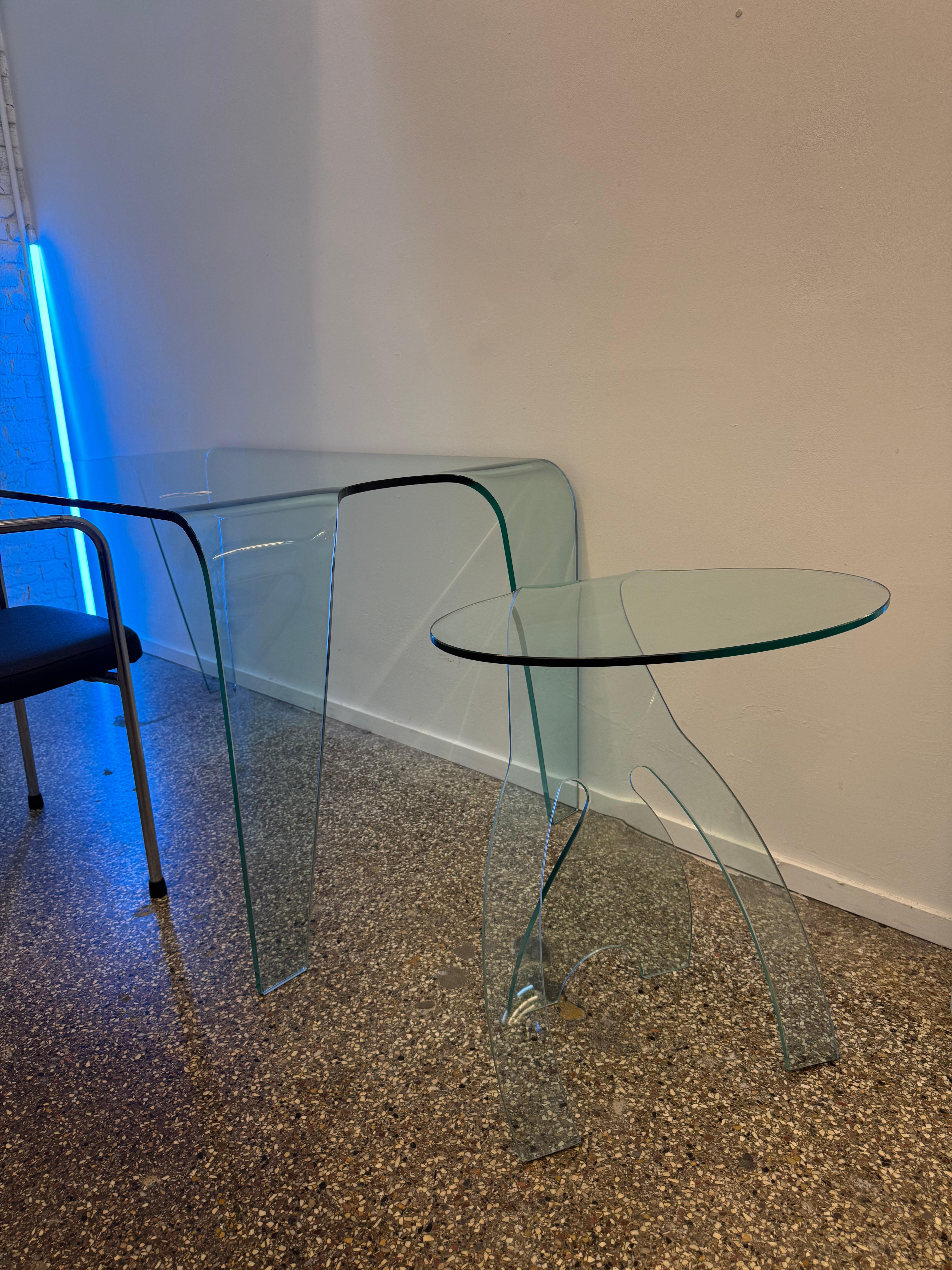 Table d’appoint en verre