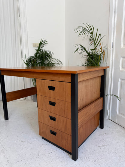 Bureau vintage en teck de 1970