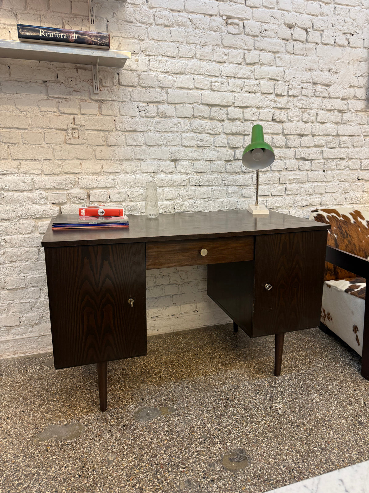 Bureau vintage brun foncé 1970