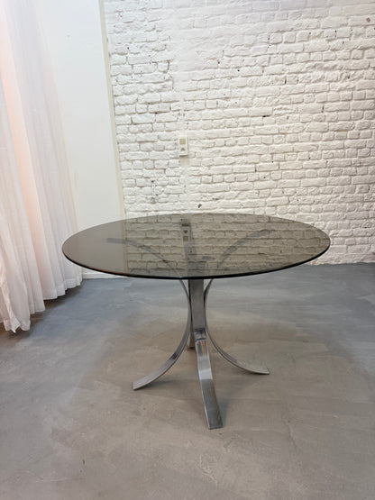Table ronde en verre fumé et chrome 1970