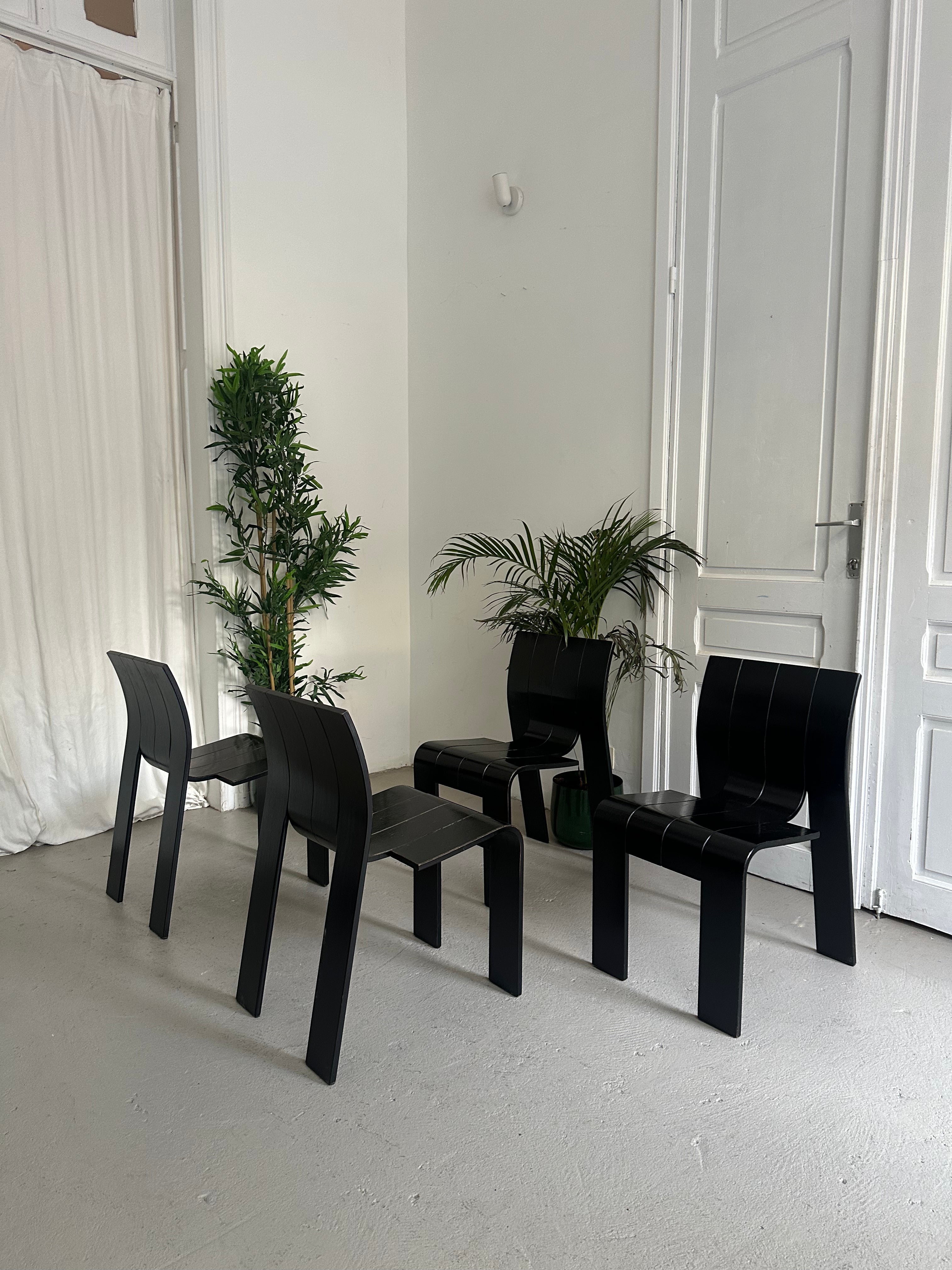 4 chaises noires Gijs Bakker