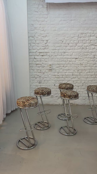 5 tabourets léopard